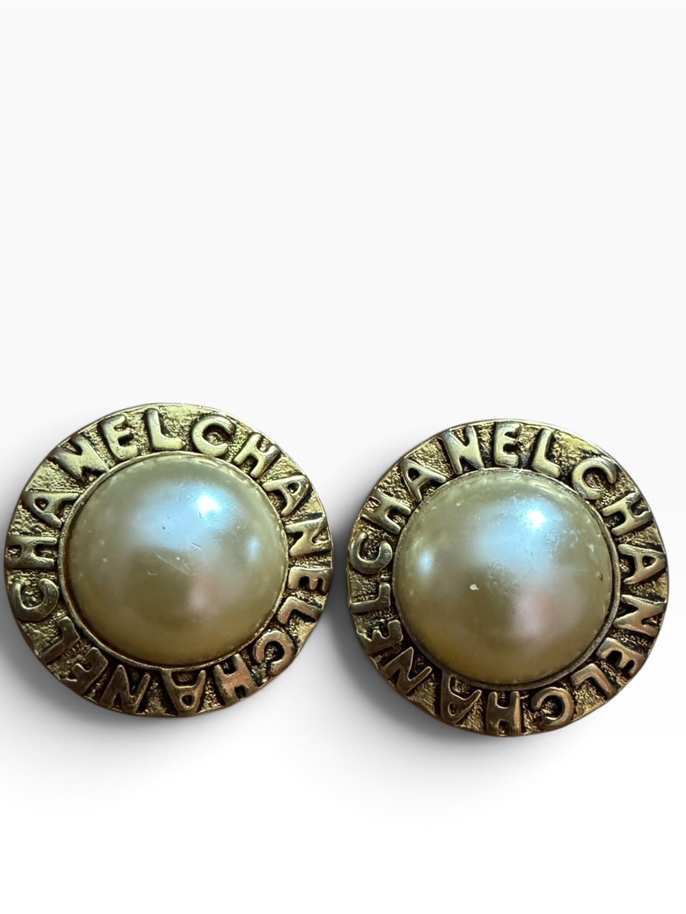 Chanel vintage pearl and gold earrings late 80s